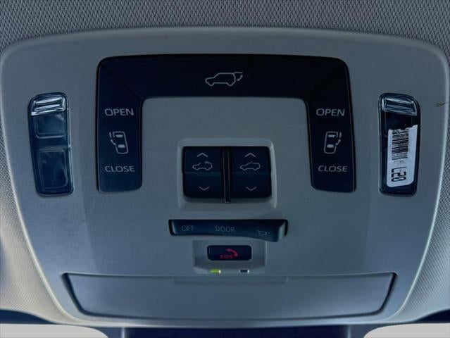 2024 Toyota SIENNA PASSENGER VAN