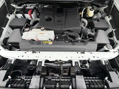 2025 Toyota Tundra 4WD SR5 CrewMax 5.5' Bed