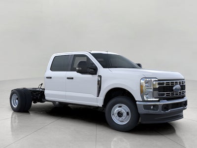 2026 Ford Super Duty F-350 DRW XL 4WD Crew Cab 179 WB 60 CA