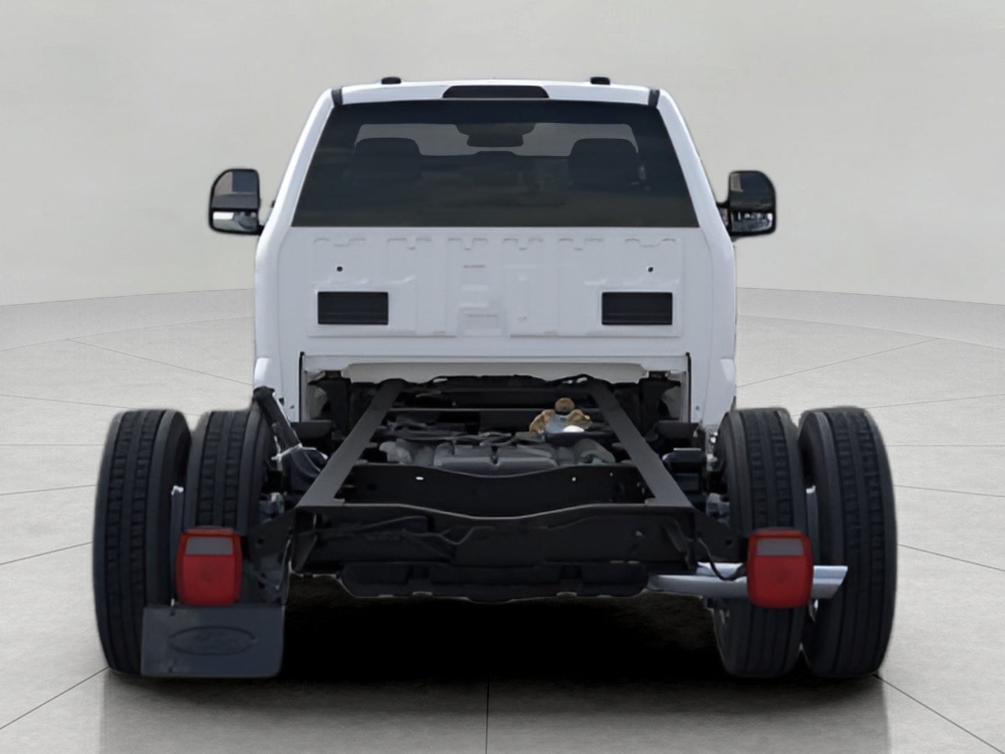 2026 Ford Super Duty F-550 DRW XLT 4WD Reg Cab 145 WB 60 CA