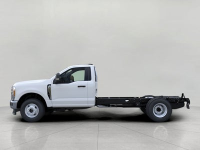 2026 Ford Super Duty F-350 DRW XL 4WD Reg Cab 169 WB 84 CA