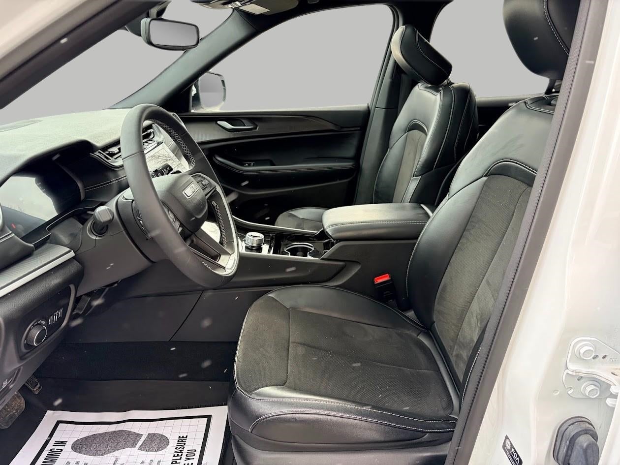 2023 Jeep Grand Cherokee Altitude 4x4