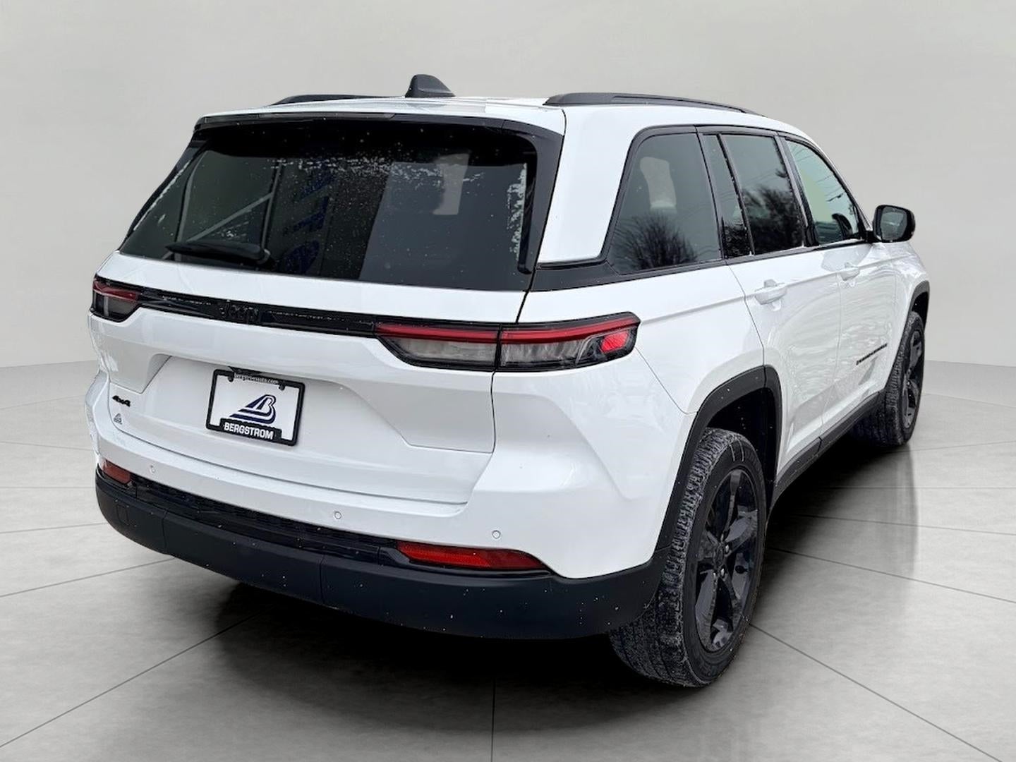 2023 Jeep Grand Cherokee Altitude 4x4