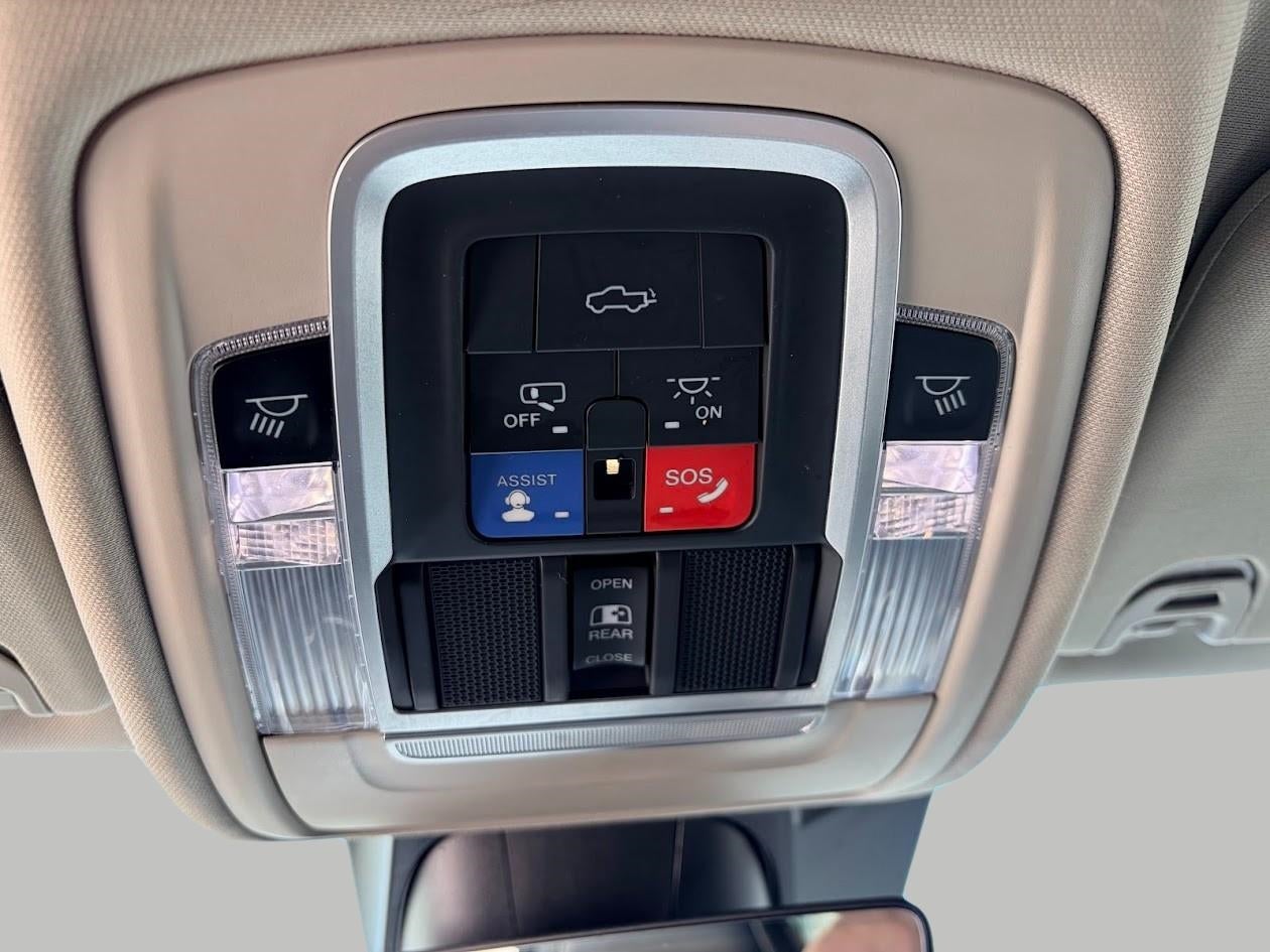 2022 RAM 1500 Laramie 4x4 Crew Cab 5'7 Box