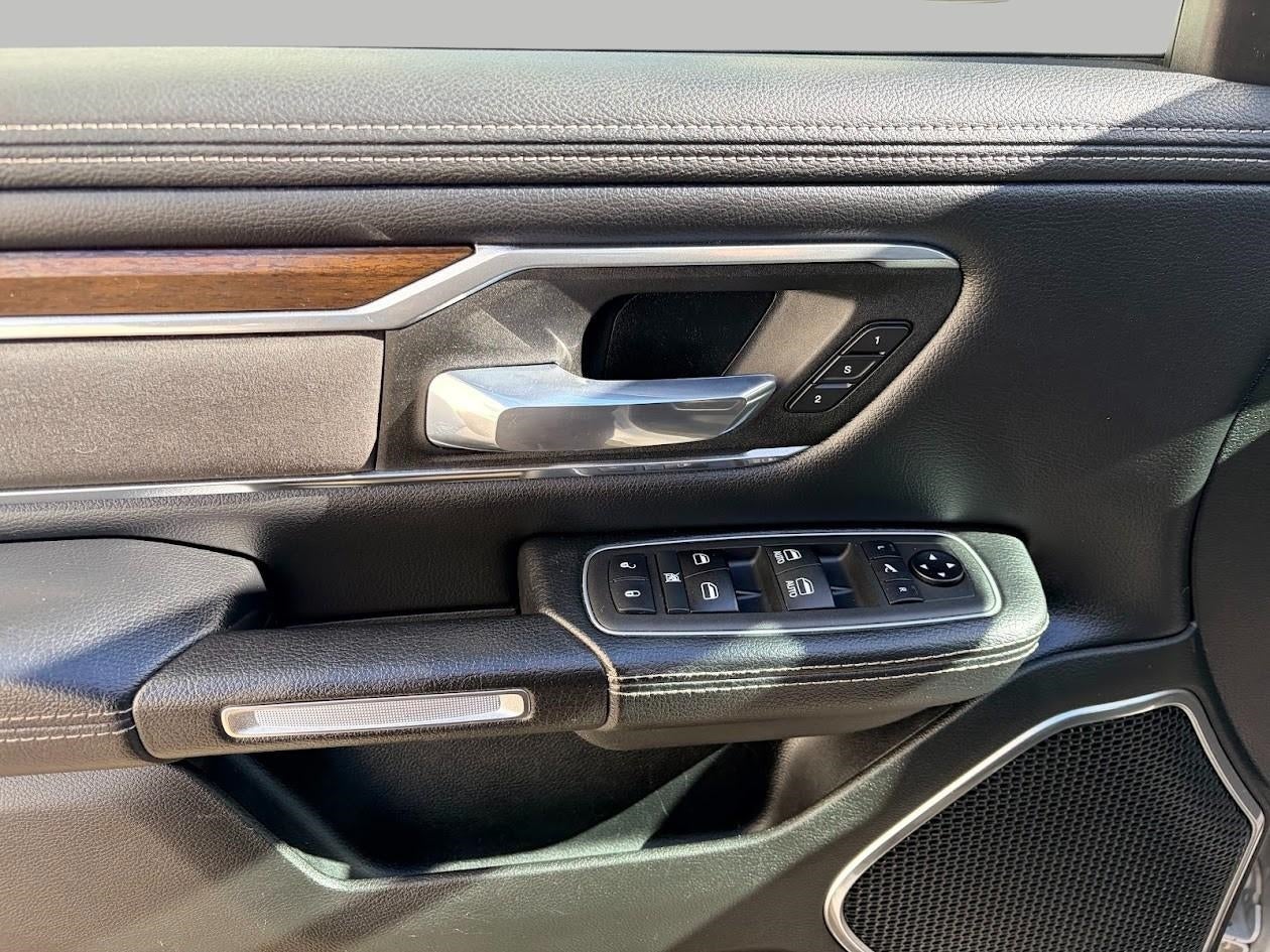 2022 RAM 1500 Laramie 4x4 Crew Cab 5'7 Box