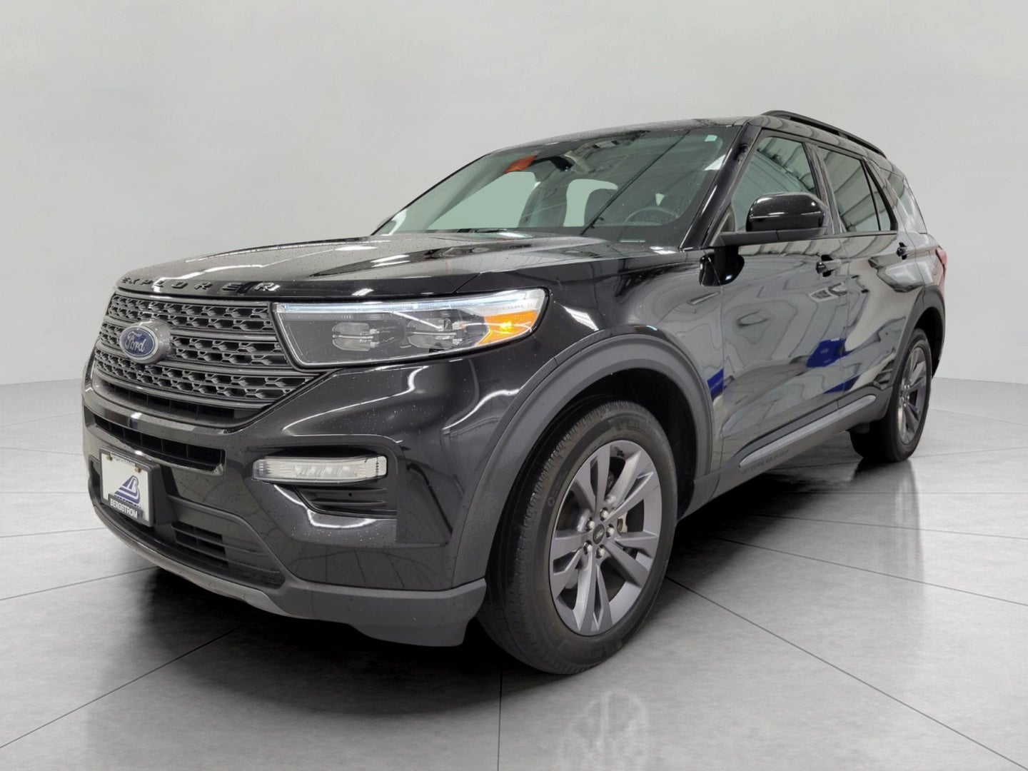 2023 Ford Explorer XLT 4WD