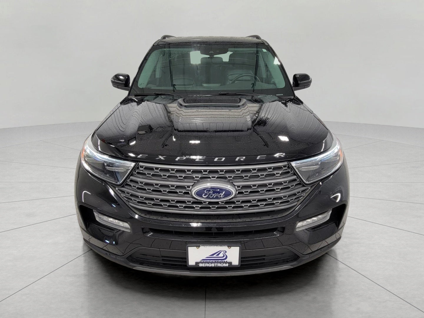 2023 Ford Explorer XLT 4WD