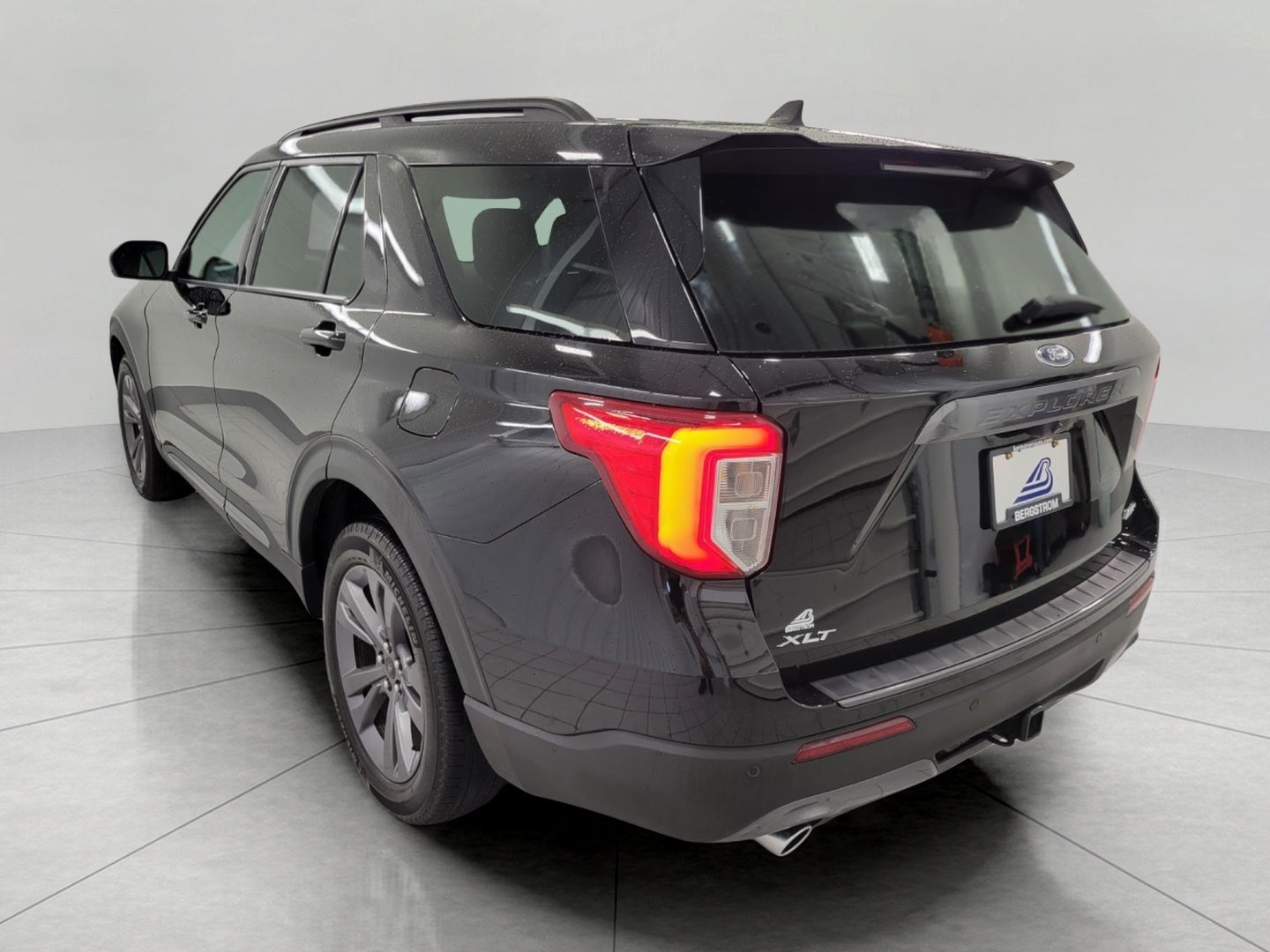 2023 Ford Explorer XLT 4WD
