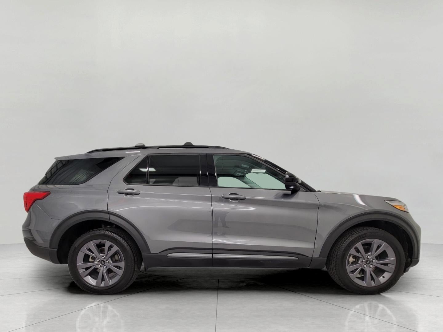 2023 Ford Explorer XLT 4WD