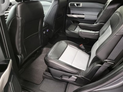 2023 Ford Explorer XLT 4WD