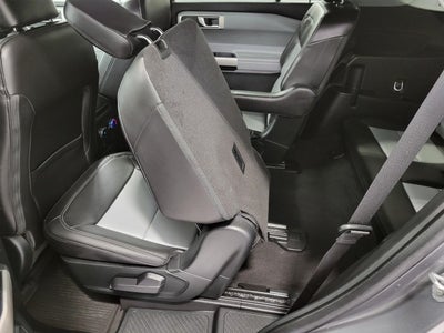 2023 Ford Explorer XLT 4WD