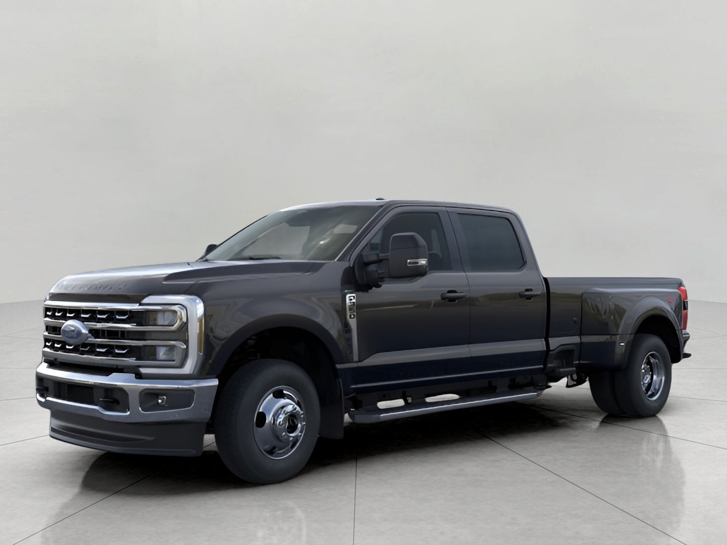 2026 Ford Super Duty F-350 DRW LARIAT 4WD Crew Cab 8' Box