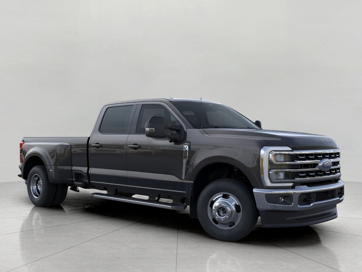 2026 Ford Super Duty F-350 DRW LARIAT 4WD Crew Cab 8' Box