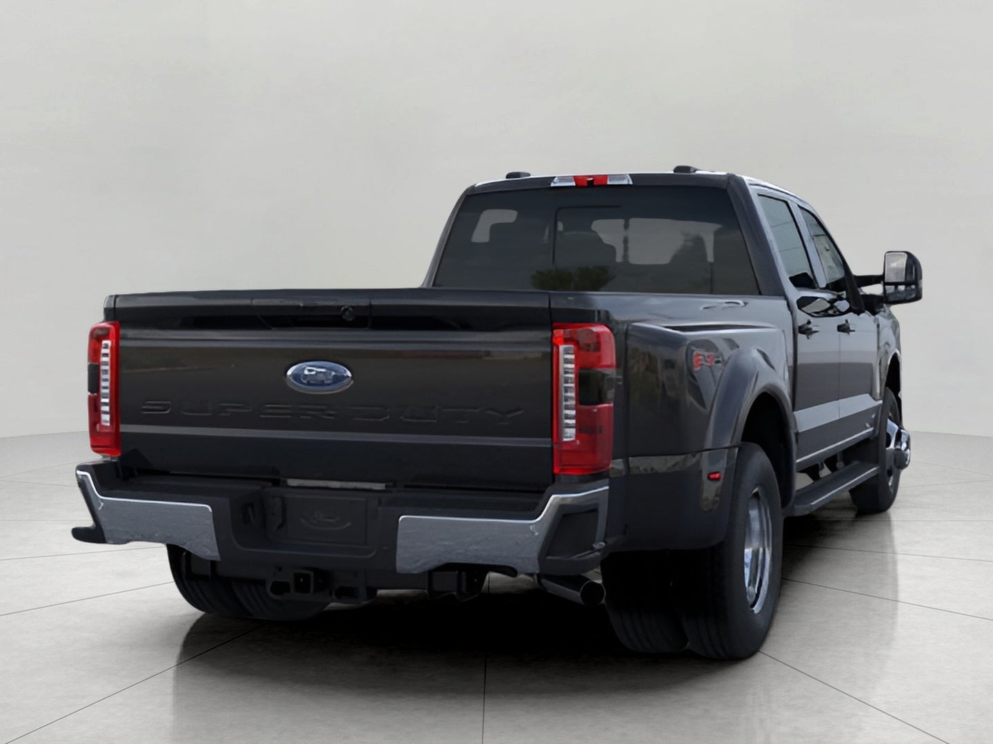 2026 Ford Super Duty F-350 DRW LARIAT 4WD Crew Cab 8' Box