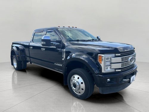2018 Ford Super Duty F-450 DRW Platinum 4WD Crew Cab 8' Box
