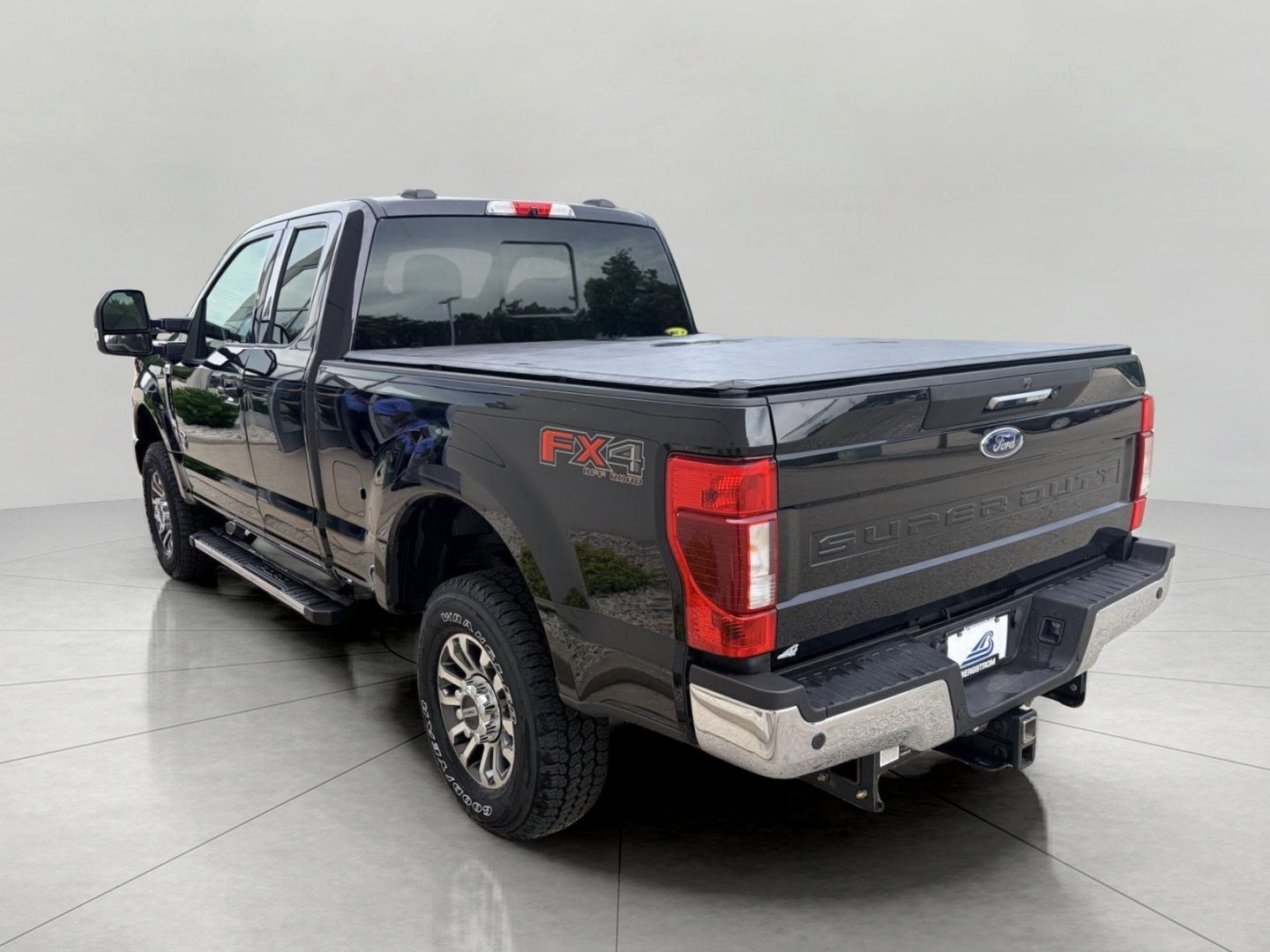 2021 Ford SUPER DUTY F-350 SRW LARIAT