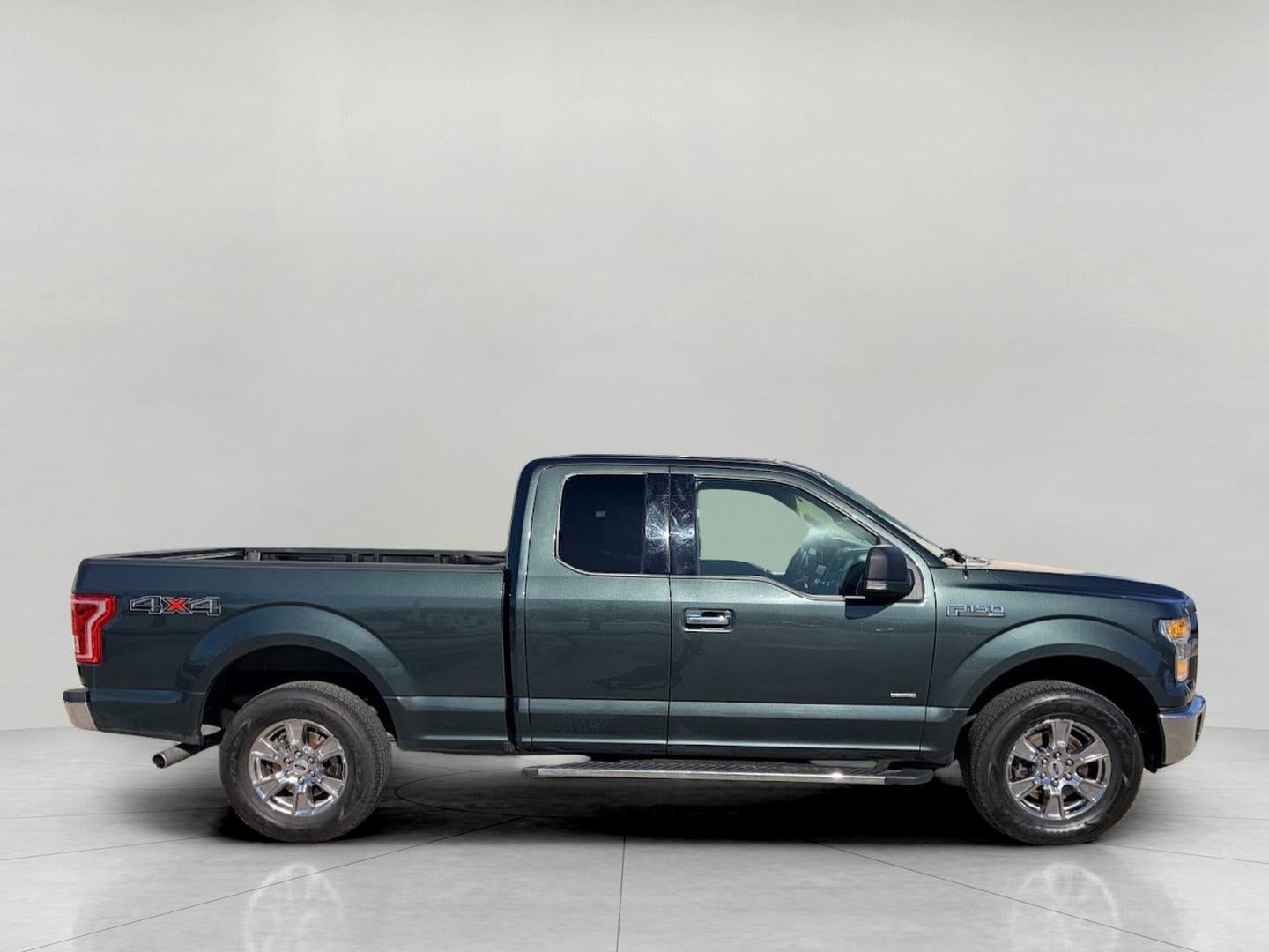2015 Ford F-150 4WD SuperCab 145 XLT