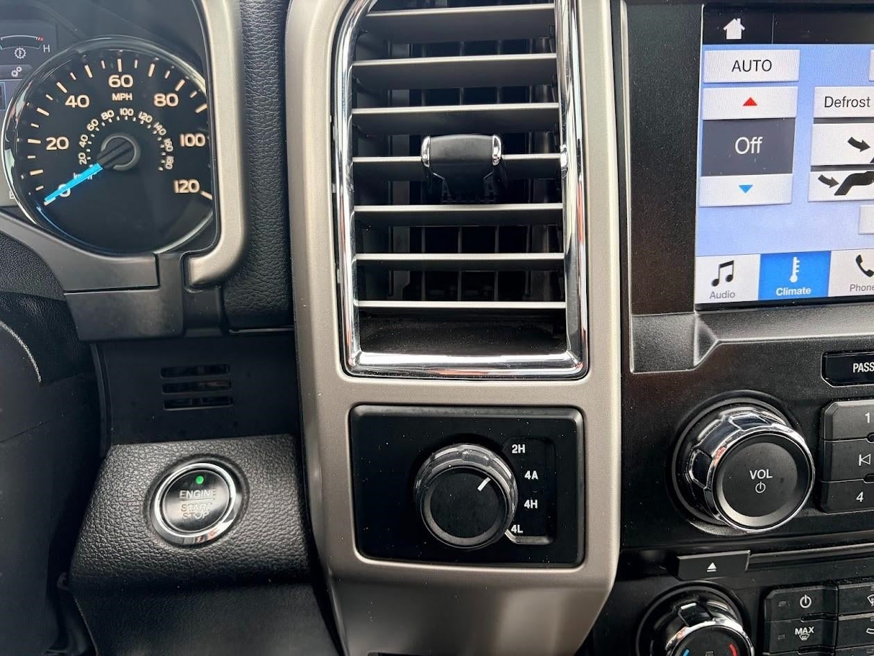 2016 Ford F-150 4WD SuperCrew 145 Lariat