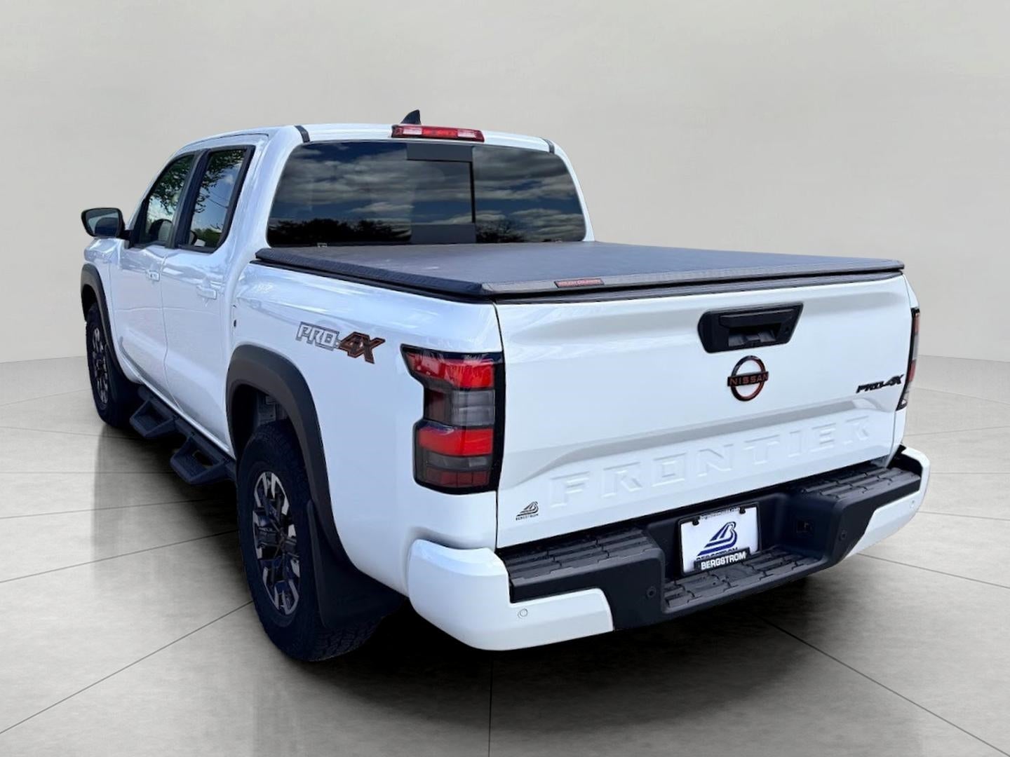 2024 Nissan Frontier Crew Cab 4x4 S