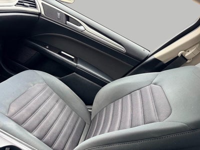 2017 Ford Fusion SE FWD