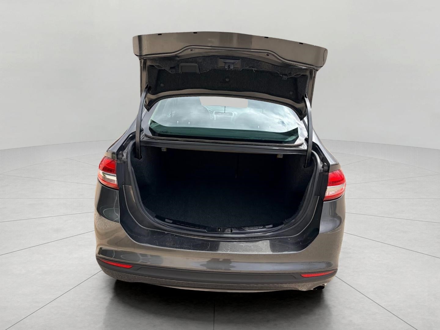 2017 Ford Fusion SE FWD