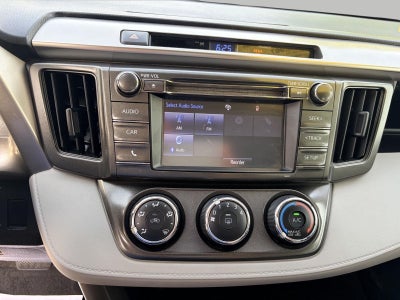 2015 Toyota RAV4 AWD 4dr LE