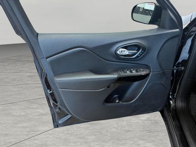 2023 Jeep Cherokee Altitude Lux 4x4
