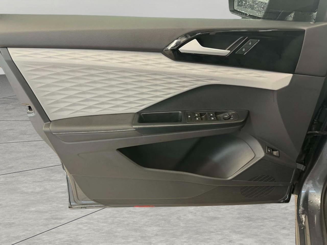 2024 Volkswagen Taos S FWD