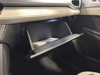 2025 Volkswagen Taos SE 4MOTION