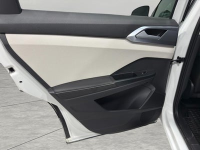 2025 Volkswagen Taos SE 4MOTION