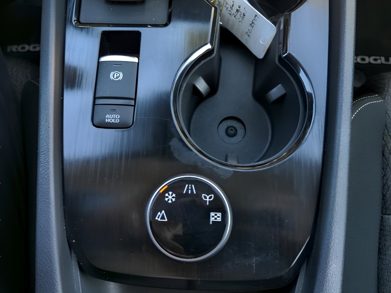 2024 Nissan Rogue AWD SV