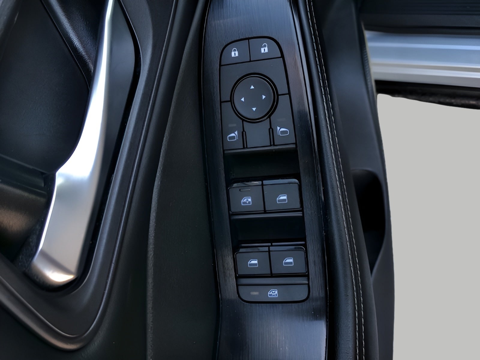 2024 Nissan Rogue AWD SV