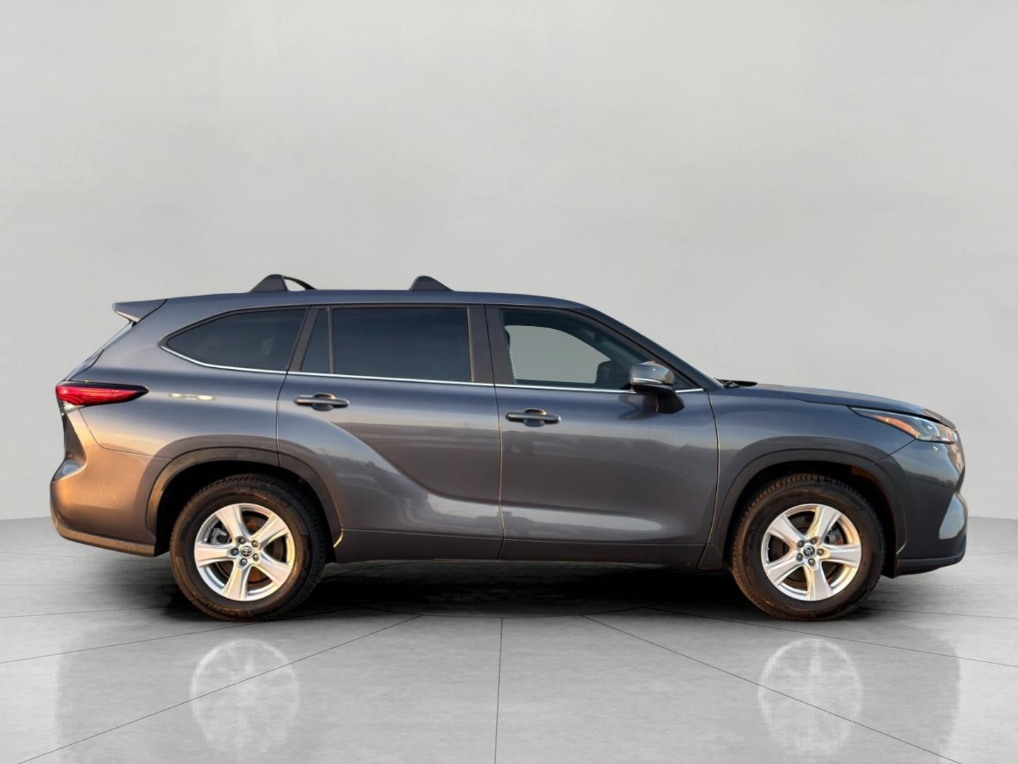 2023 Toyota Highlander Hybrid LE FWD