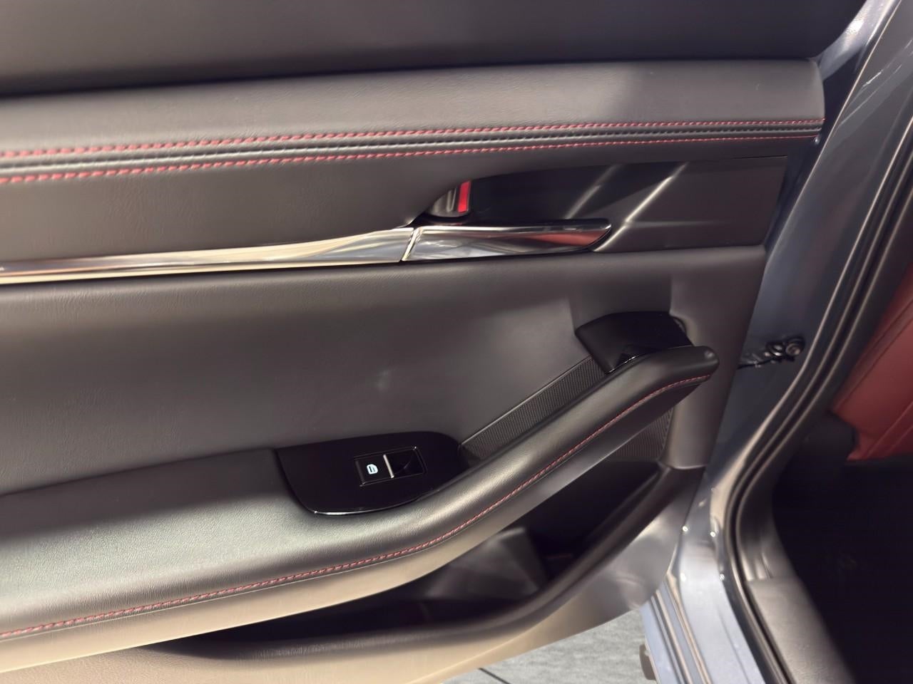 2026 Mazda Mazda3 Hatchback 2.5 S Carbon Edition AWD