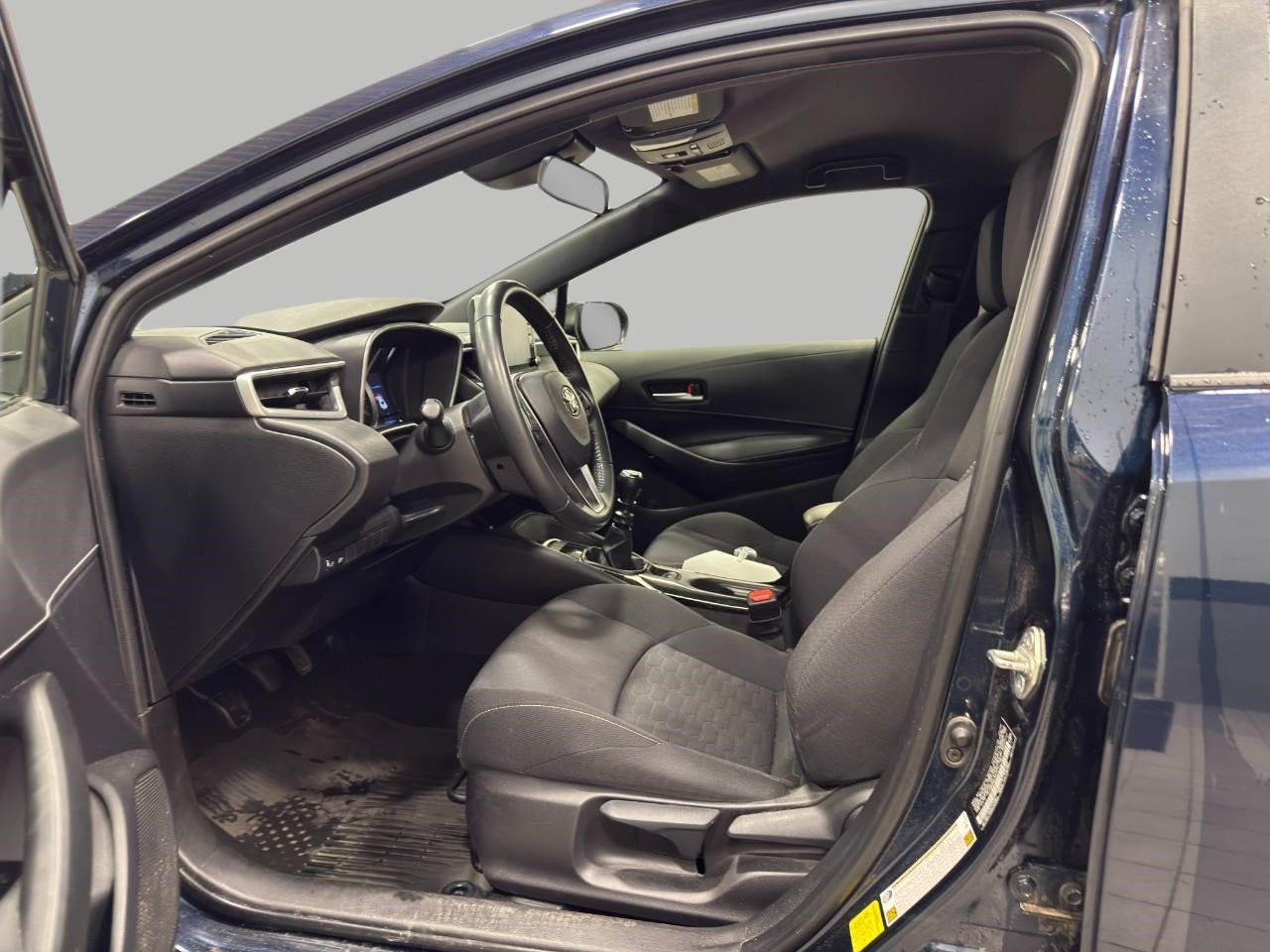 2022 Toyota Corolla Hatchback SE Manual