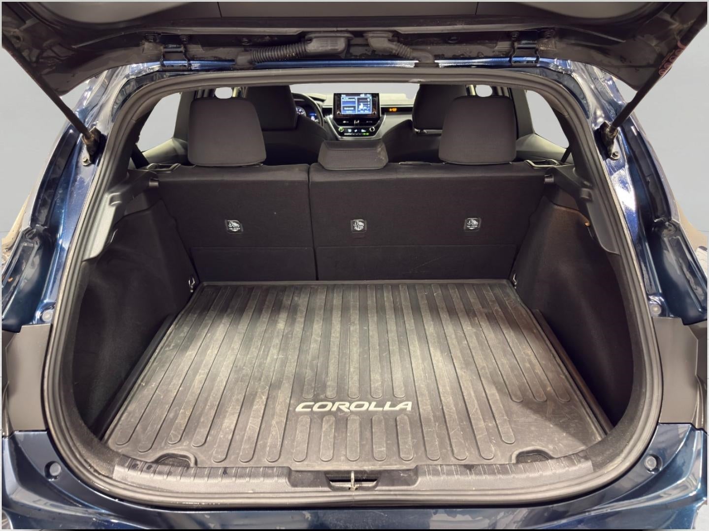 2022 Toyota Corolla Hatchback SE Manual