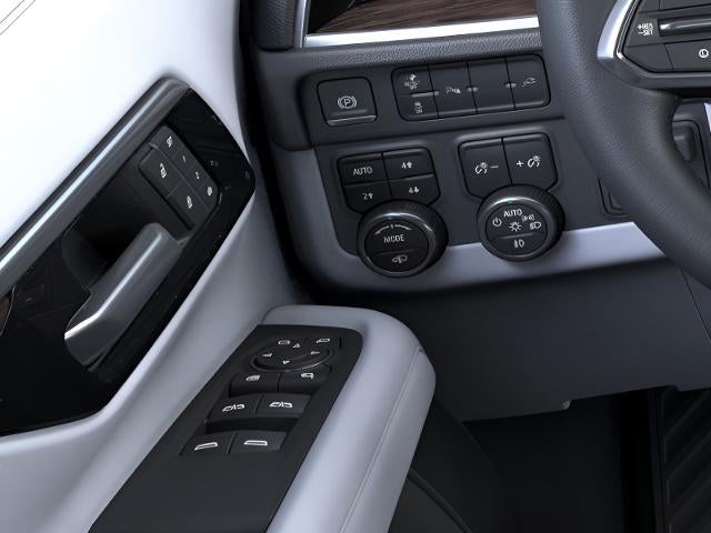 2025 Chevrolet Suburban 4WD 4dr Premier