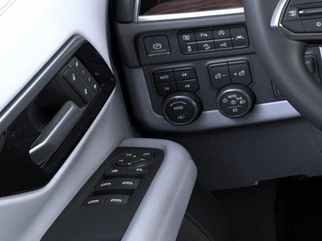 2025 Chevrolet Suburban 4WD 4dr Premier