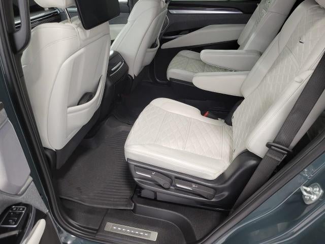 2025 Cadillac Escalade AWD 4dr V-Series