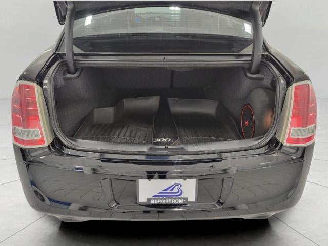 2012 Chrysler 300 4dr Sdn V6 300S AWD