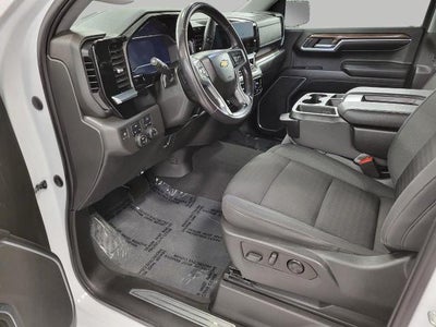2022 Chevrolet Silverado 1500 4WD Crew Cab 147 LT w/2FL
