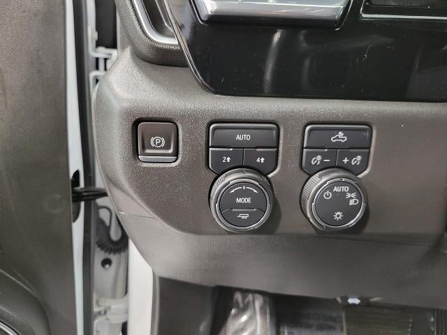 2022 Chevrolet Silverado 1500 4WD Crew Cab 147 LT w/2FL