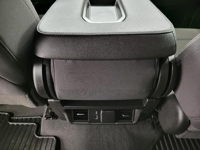 2022 Chevrolet Silverado 1500 4WD Crew Cab 147 LT w/2FL