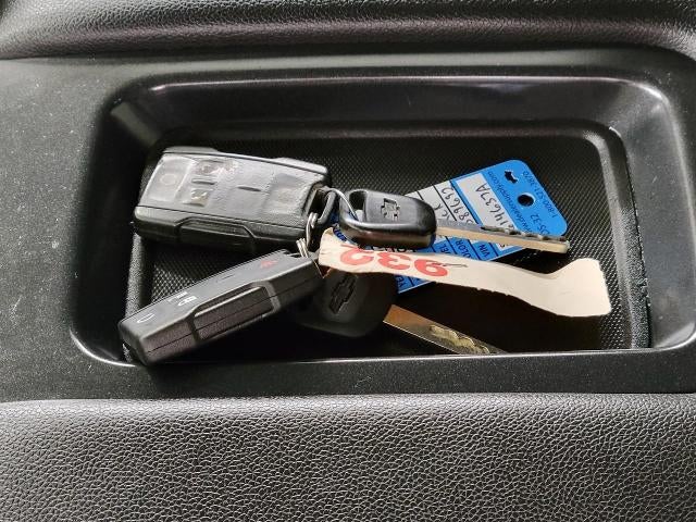 2014 Chevrolet Silverado 1500 4WD Crew Cab 143.5 LT w/2LT