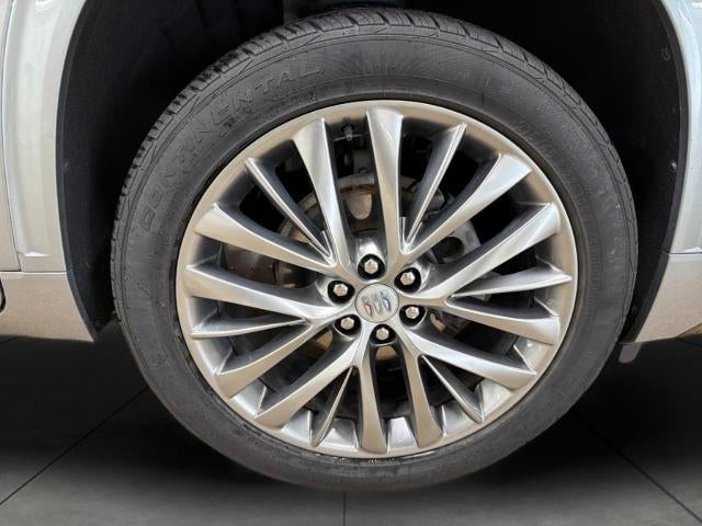 2025 Buick Enclave 4dr Avenir