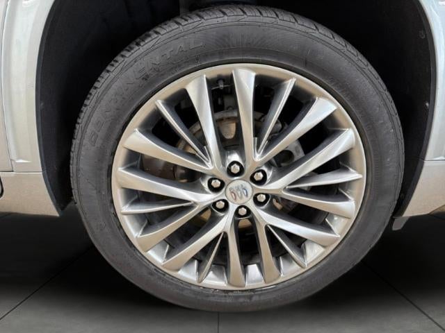 2025 Buick Enclave 4dr Avenir