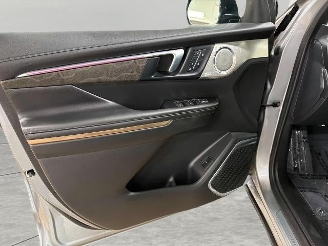 2025 Buick Enclave 4dr Avenir