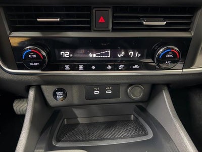 2025 Nissan Rogue AWD SV
