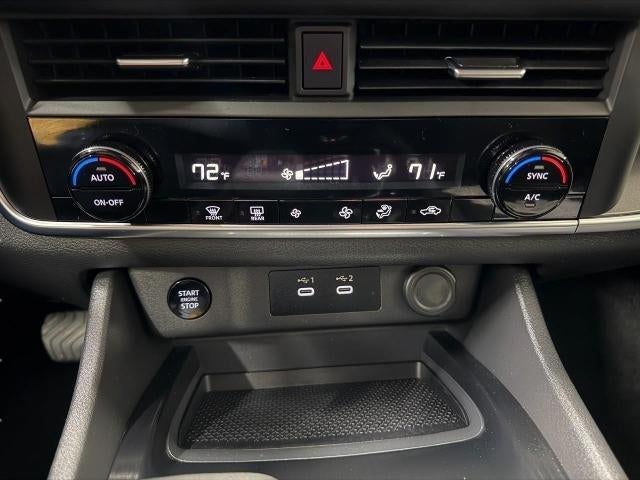 2025 Nissan Rogue AWD SV