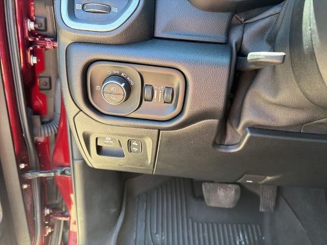 2019 RAM 1500 Big Horn/Lone Star Crew Cab 4x4 5'7" Box